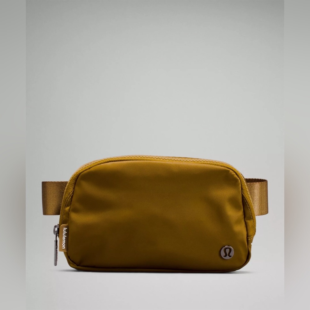 Lululemon Everywhere Belt Bag Burnt Caramel